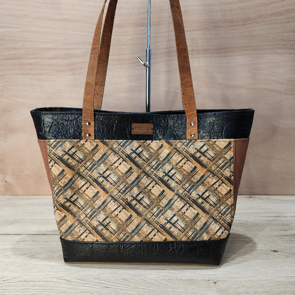 Jasmin bag in Piñatex and cork