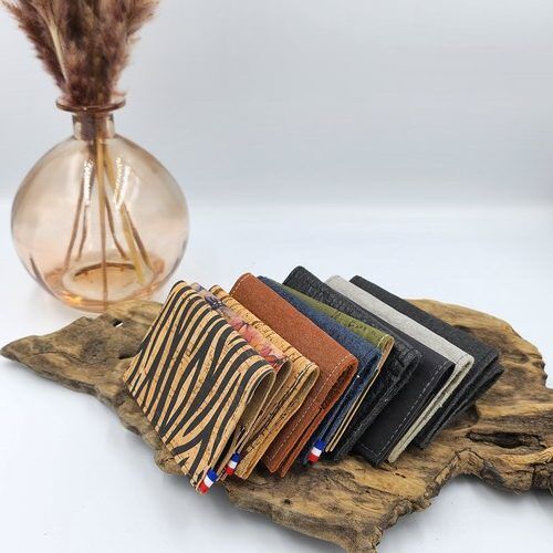 Piñatex card holder 